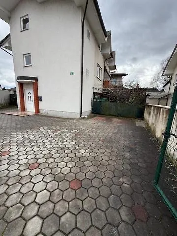 Trnovo Lunca Apartment